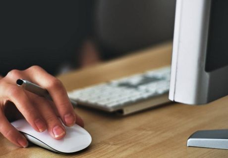 5 SEO Tips to Get Your Business to Rank Higher on Google 39 Using Computer